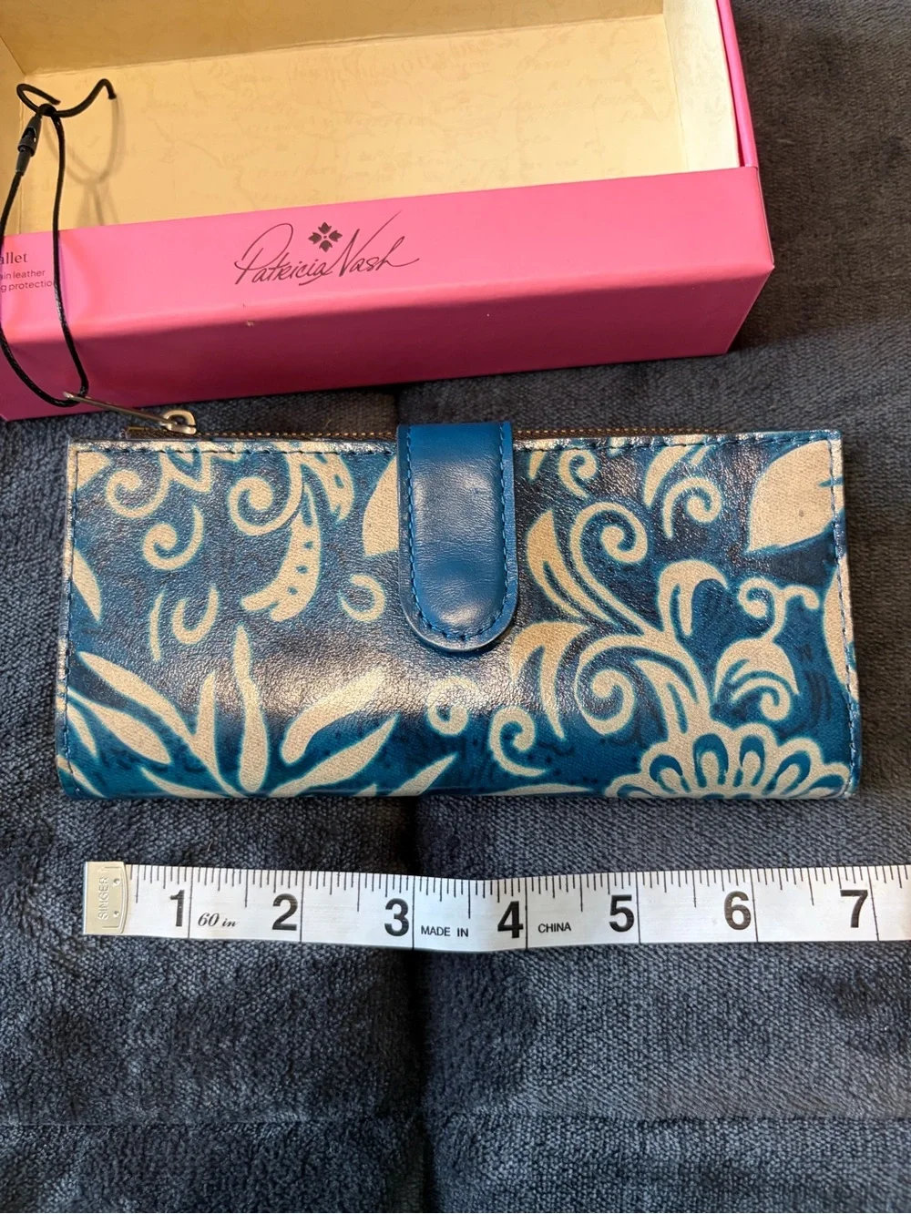 New Patricia Nash Nazari Blue Greek Floral Leather Wallet - in Box - Gift